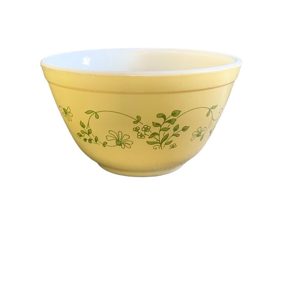 Pyrex Shenandoah #401 750ml Mixing Bowl Yellow with Green Flowers Vintage - Picture 1 of 9
